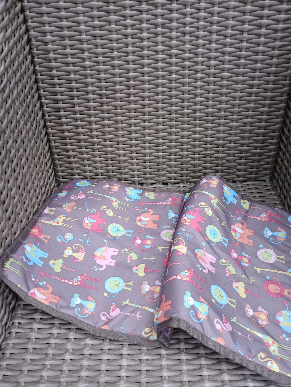 Lesportsac Ryan Baby Diaper Bag View 4